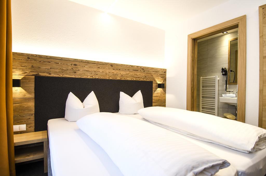 Hotel Garni Persutt Ішгль Екстер'єр фото