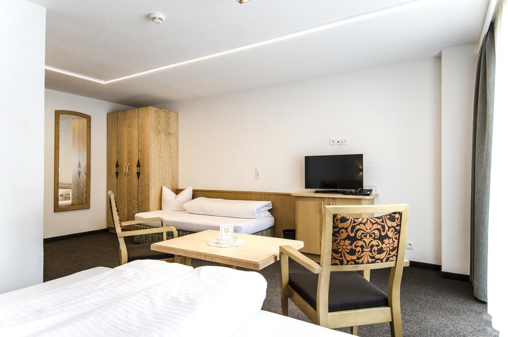 Hotel Garni Persutt Ішгль Екстер'єр фото