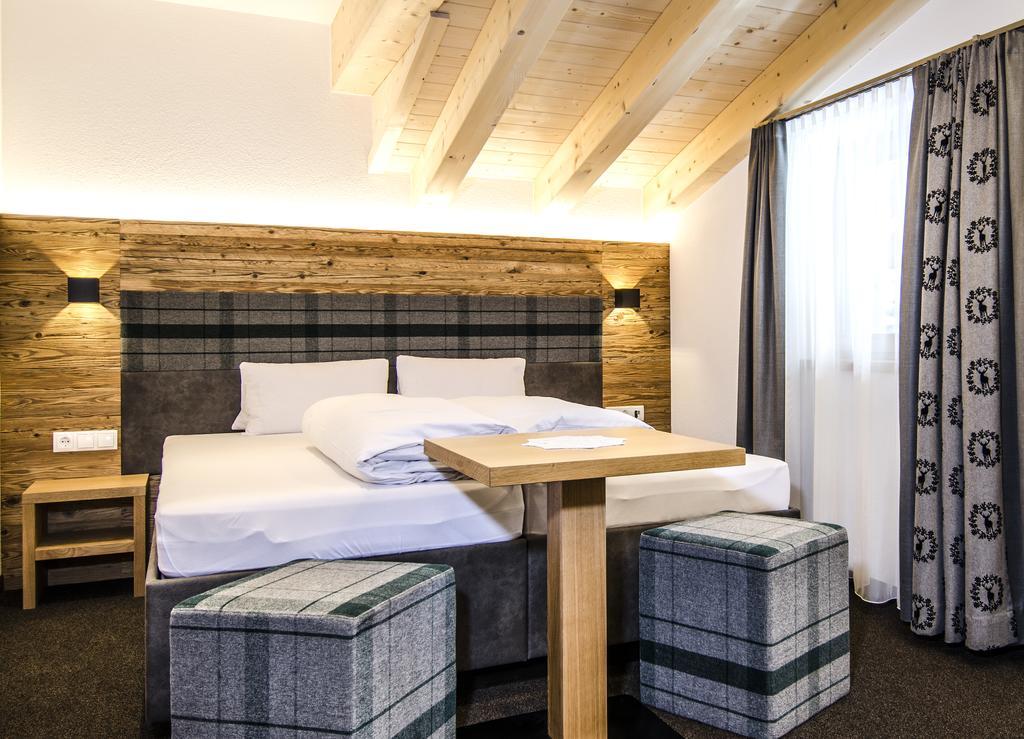 Hotel Garni Persutt Ішгль Екстер'єр фото